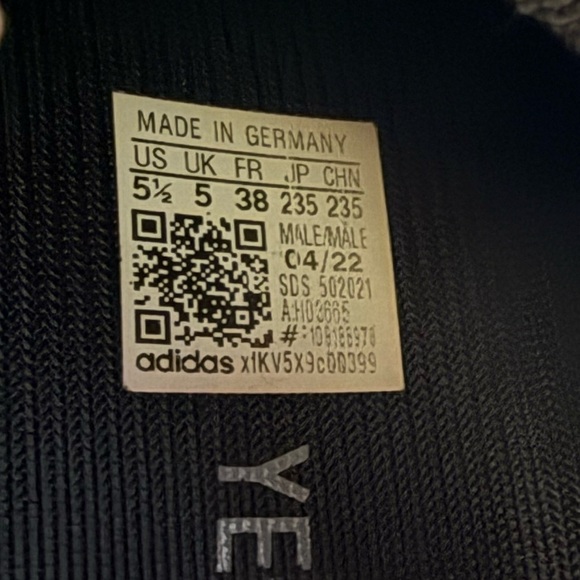Adidas Yeezy 450 Dark Slate Sneakers Black Gray boys Size 5.5 Athletic Shoes main image 6